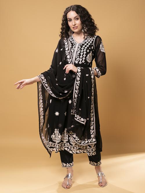 women three quarter sleeve suit set - 21073480 - Standard Image - 0