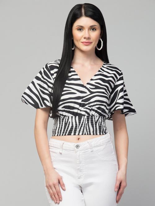 black & white printed detailed crop top - 21074495 -  Standard Image - 0