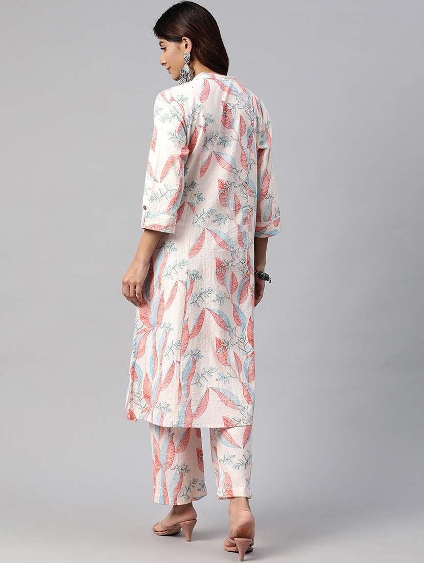 women three quarter sleeve kurta pant set - 21087657 -  Standard Image - 3