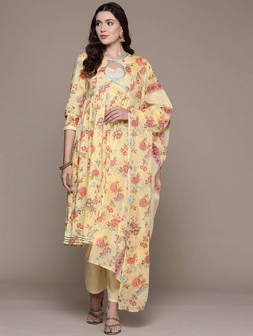 women three quarter sleeve kurta pant with dupatta set - 21087729 -  Zoom Image - 0