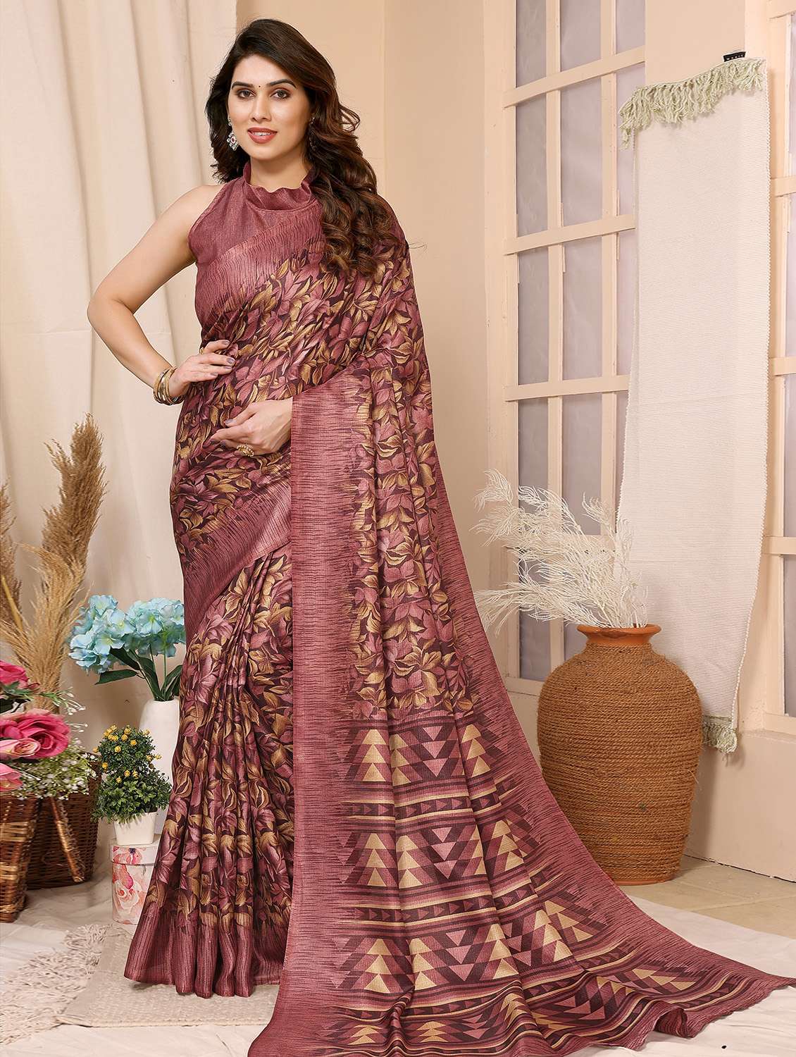 women mauve floral printed saree with blouse