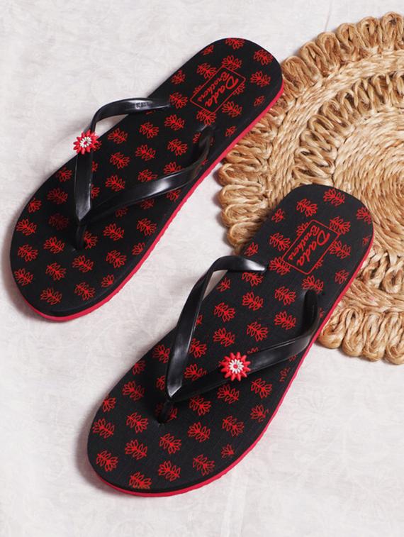 black rubber slippers flip flops - 21100034 - Zoom Image - 0