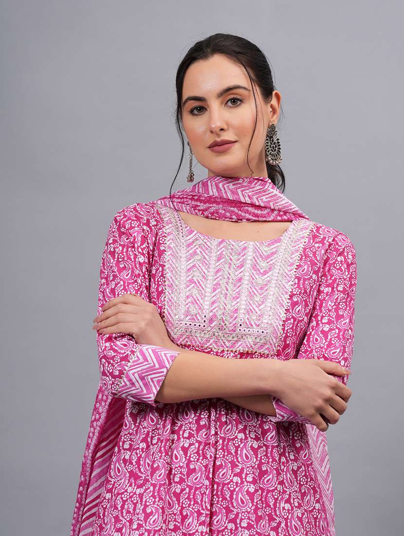 women paisley printed kurta pant with dupatta set - 21100080 - Standard Image - 5