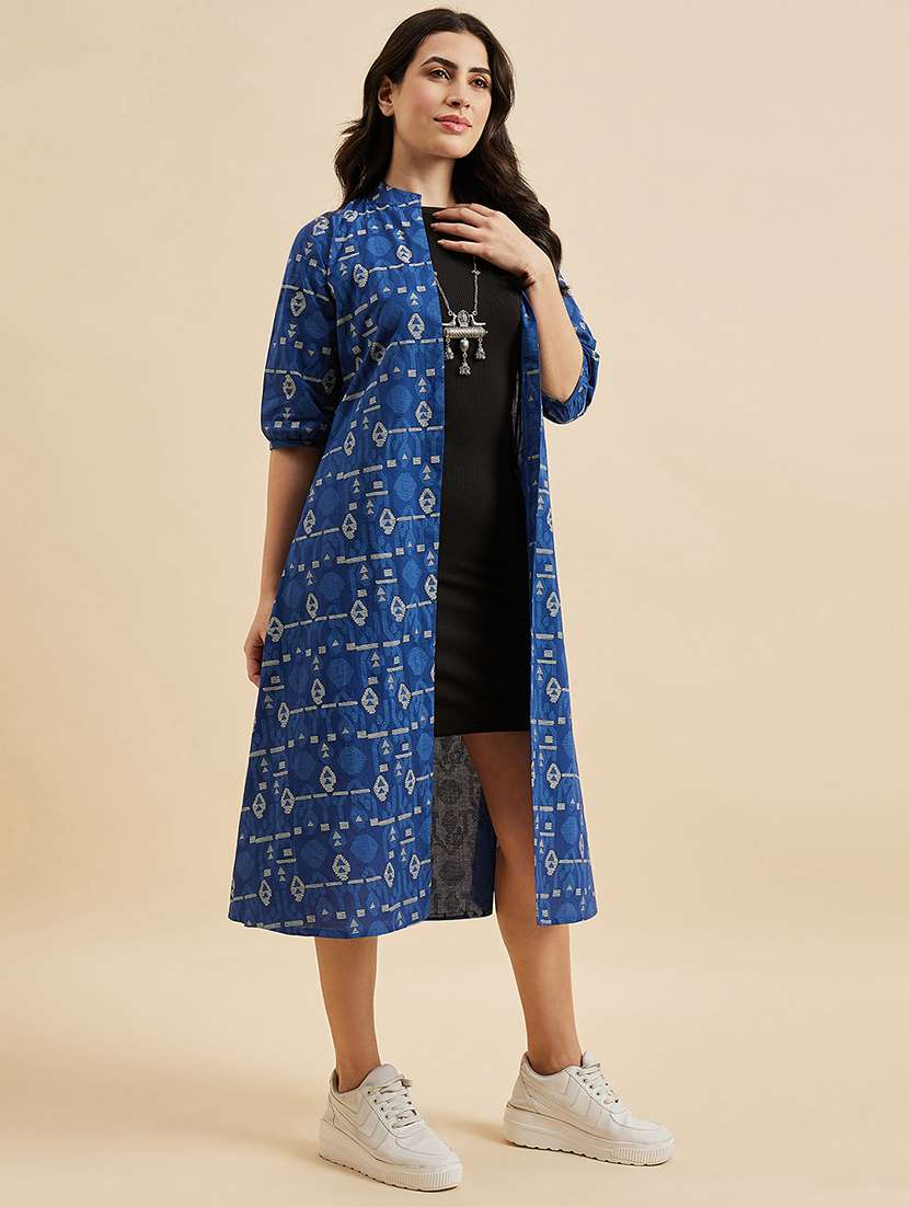 women blue printed shrug