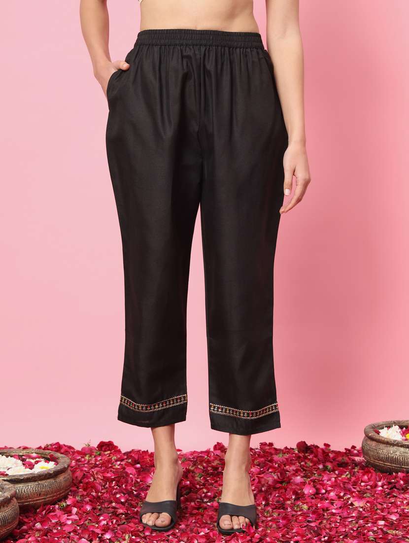 women three quarter sleeve kurta pant with dupatta set - 21102169 - Standard Image - 3