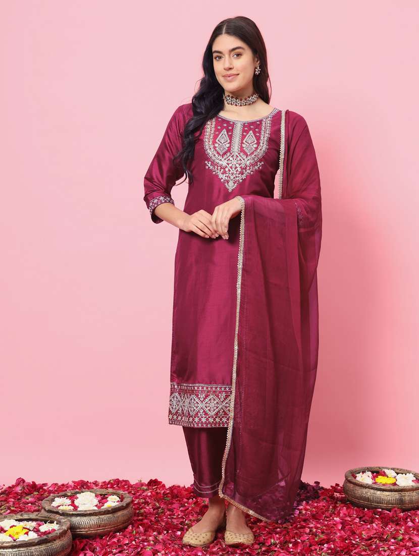 women three quarter sleeve kurta pant with dupatta set - 21102171 - Zoom Image - 0