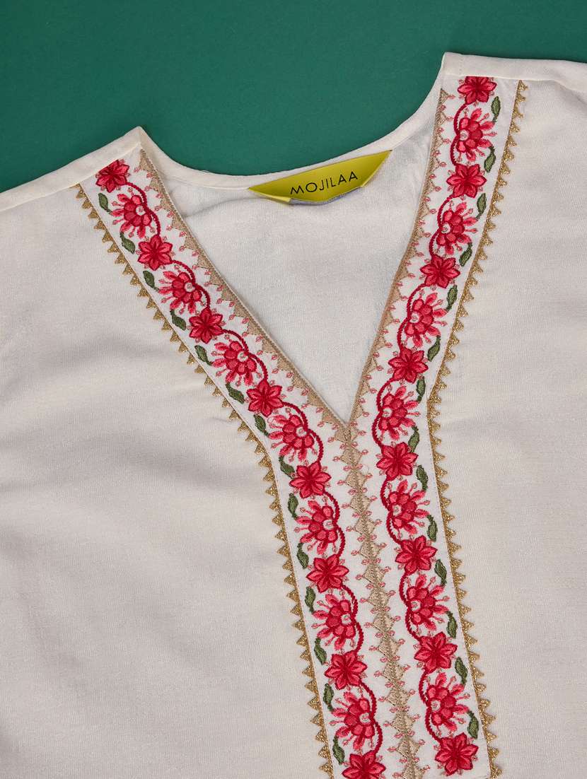 women embroidered kurta pant with dupatta set - 21102914 -  Standard Image - 5