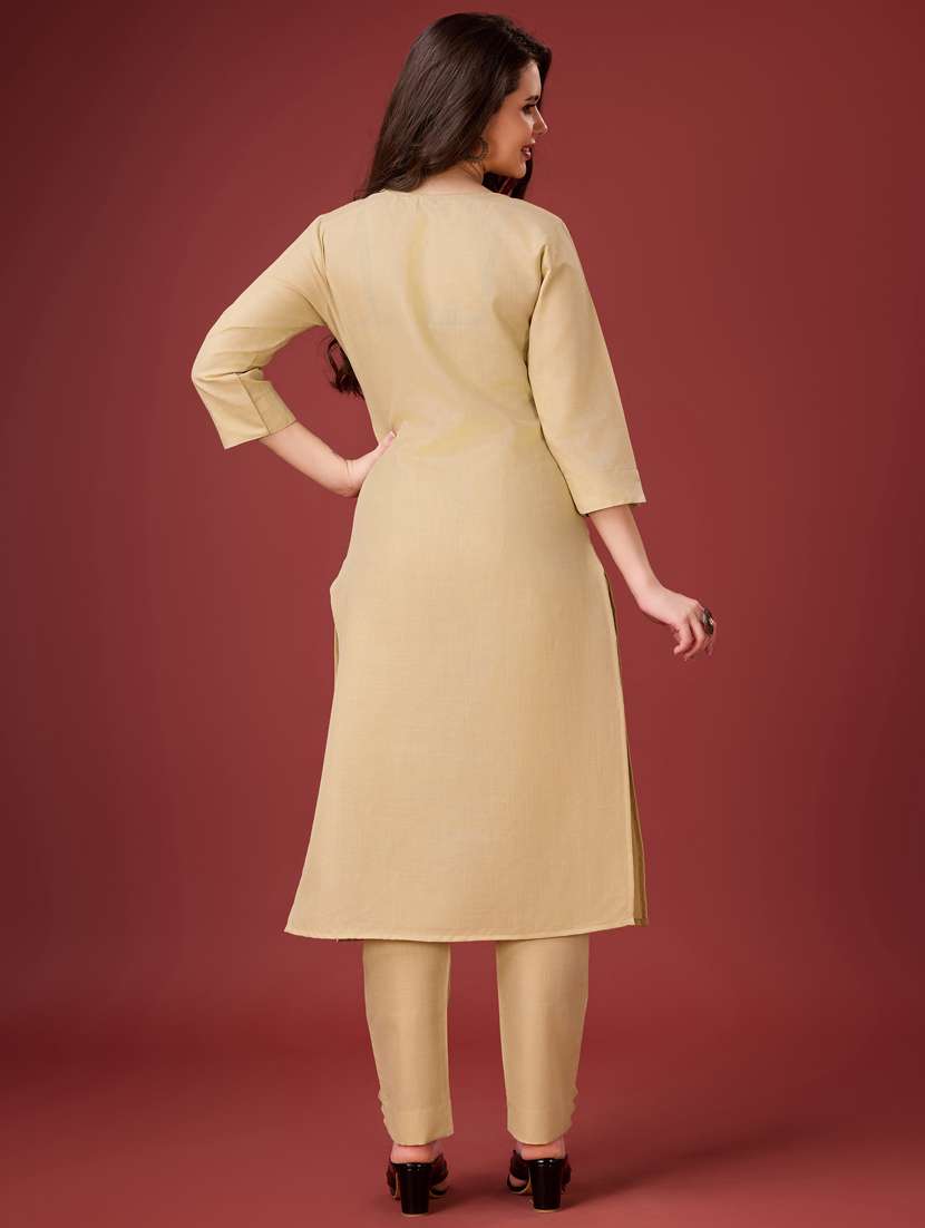 women placement print notch neck kurta pant set - 21102920 -  Standard Image - 3