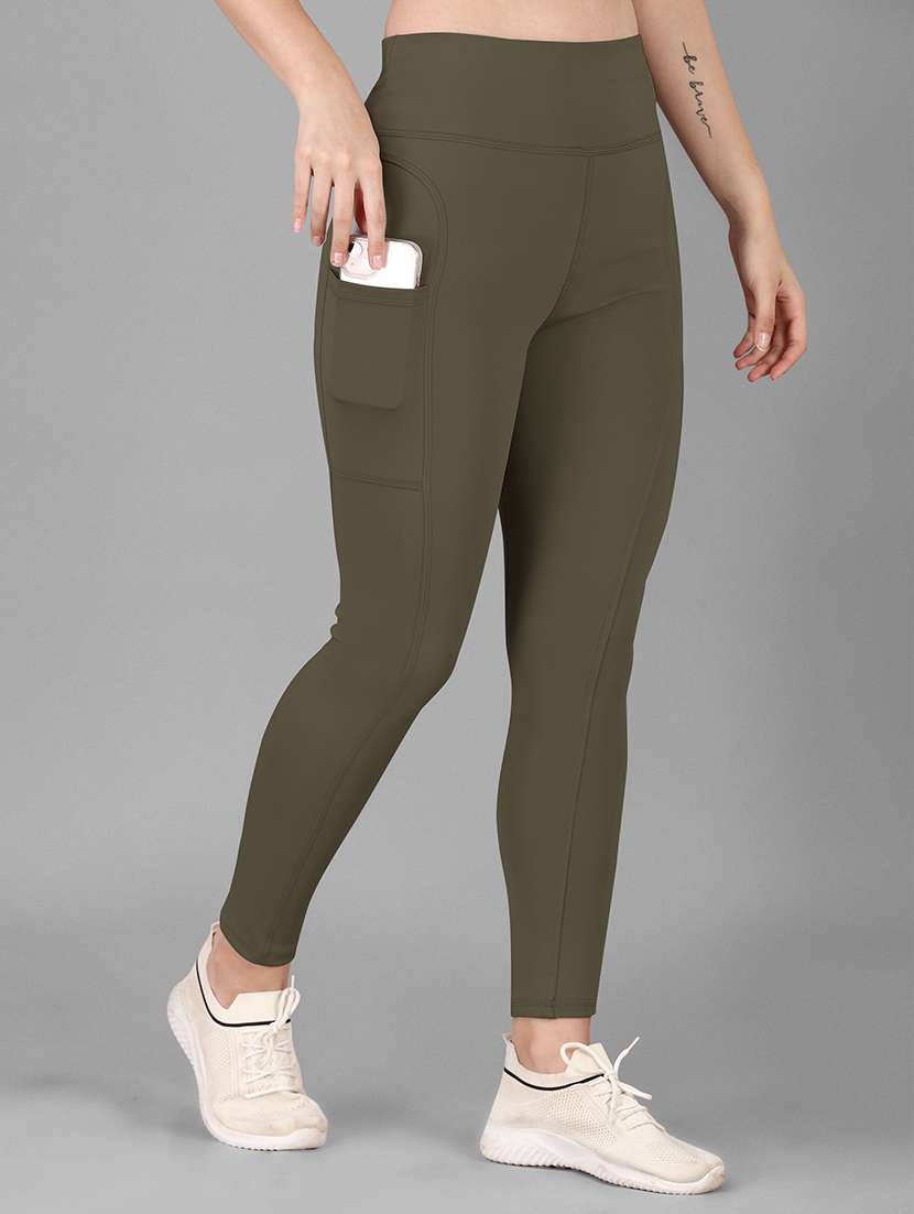 Women Solid High Rise Yoga Pants 