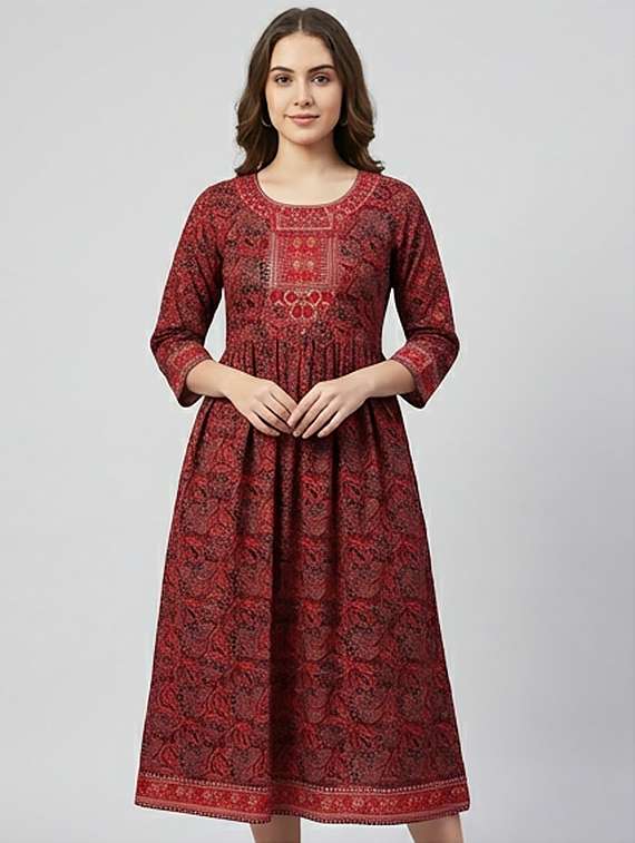 women printed three quarter sleeve kurta