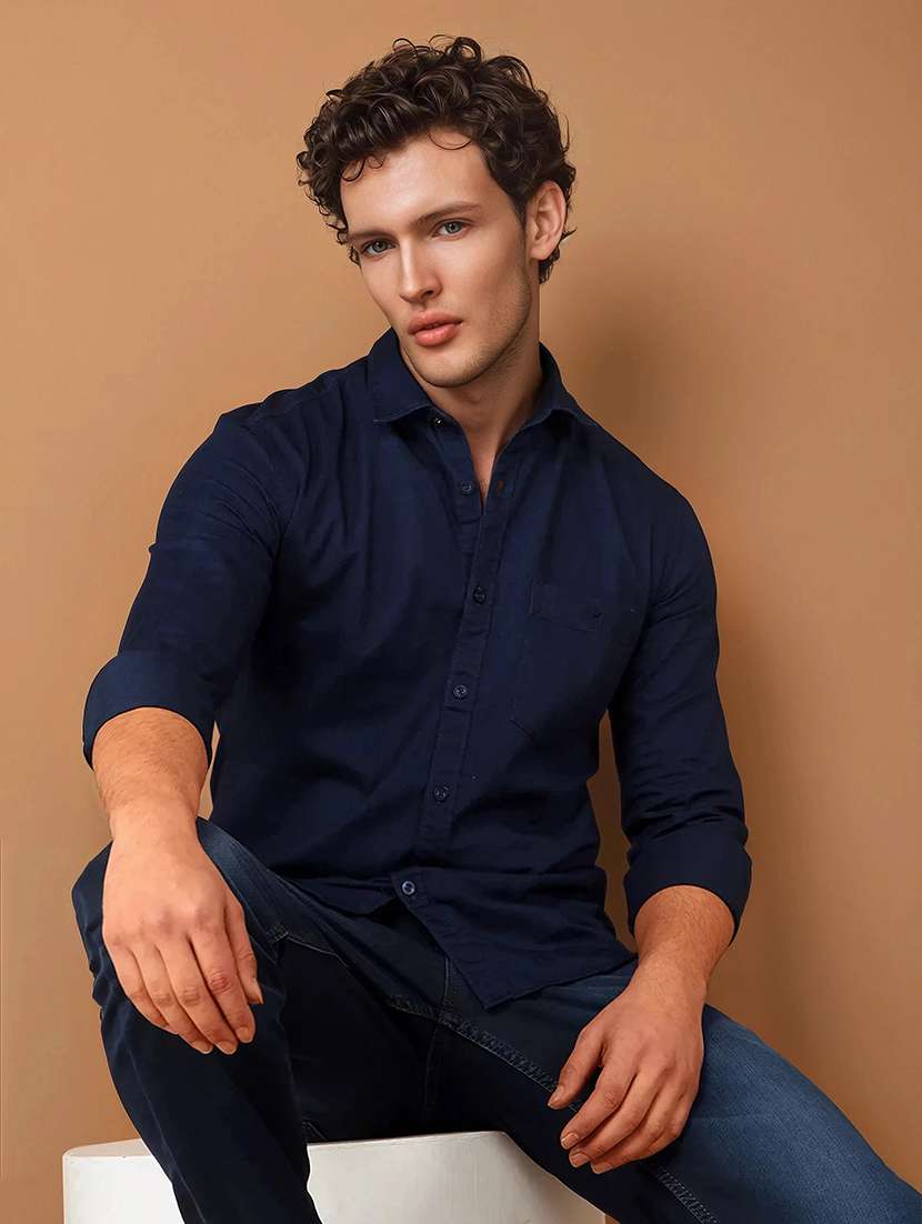 men collared long sleeve casual shirt