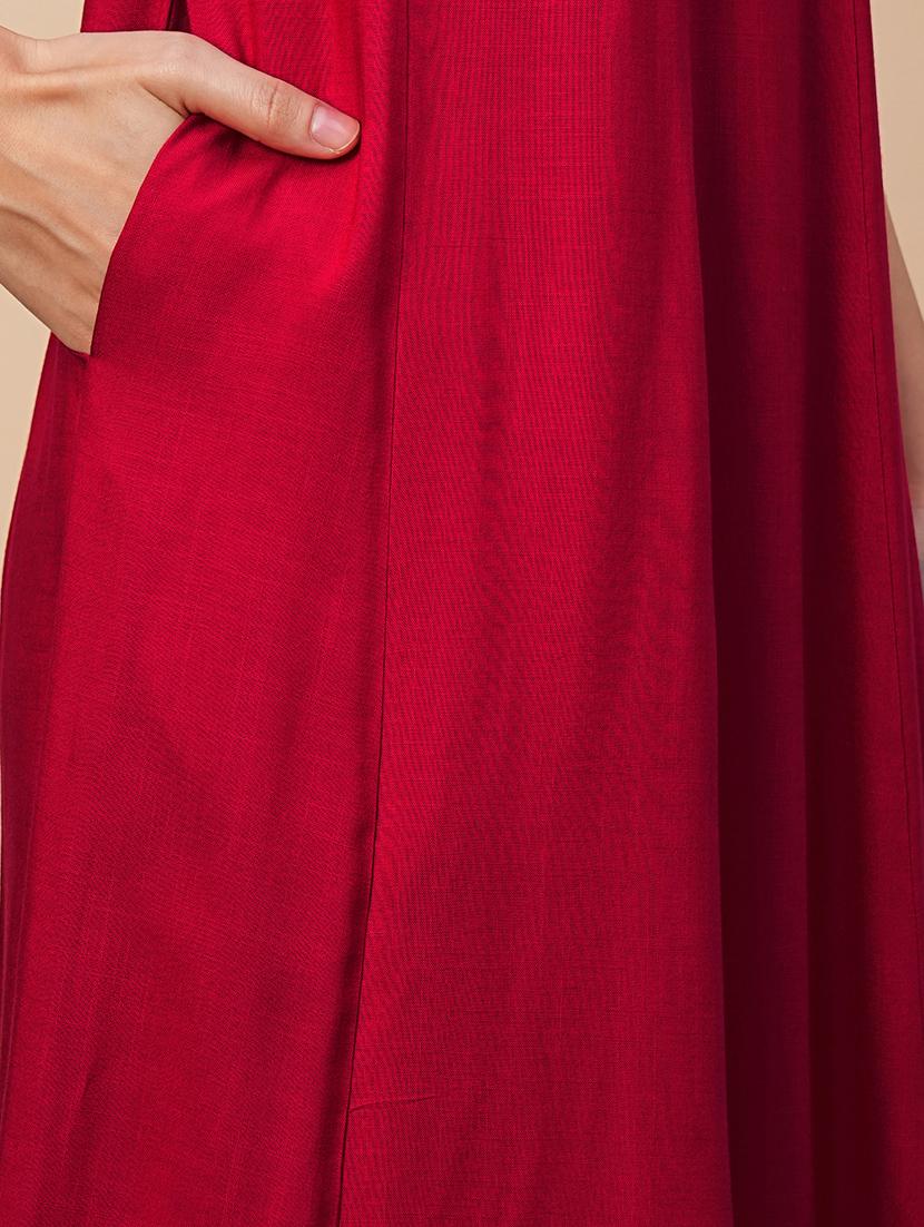 globus women red embroidered yoke panelled a-line kurta with straight pants - 21116305 - Standard Image - 5