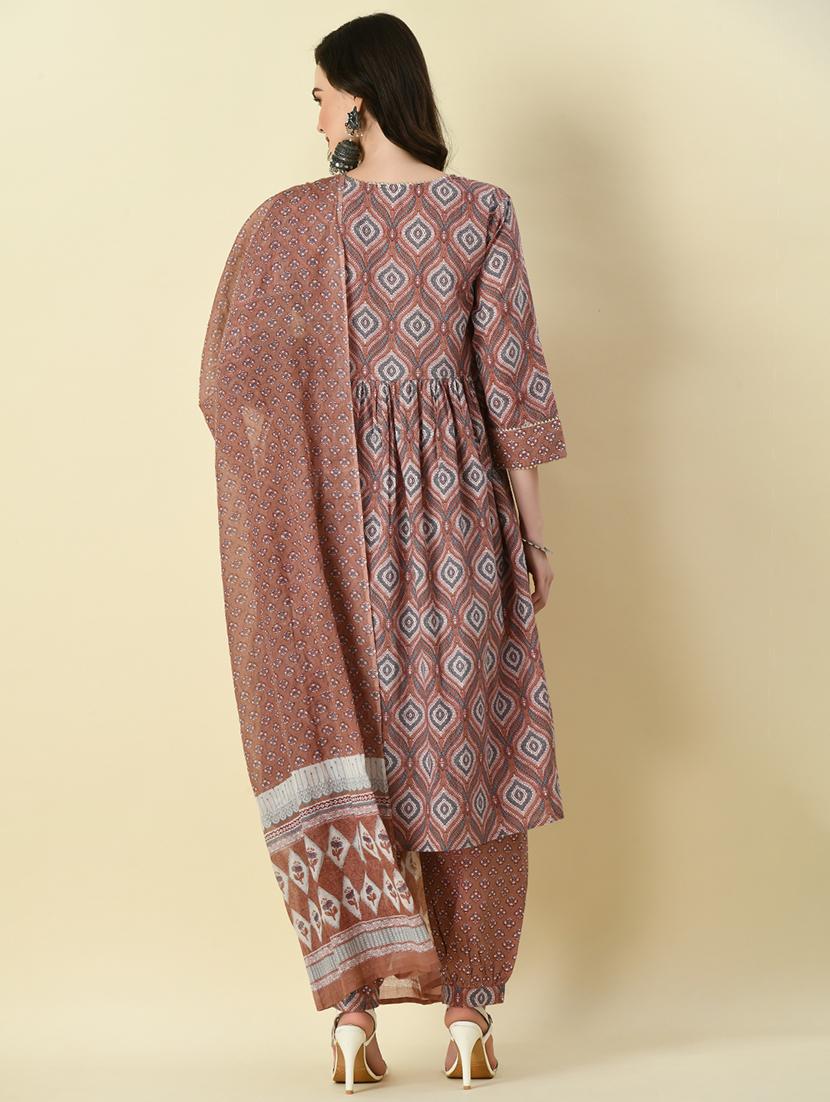 women three quarter sleeve kurta salwar with dupatta set - 21128982 - Standard Image - 3