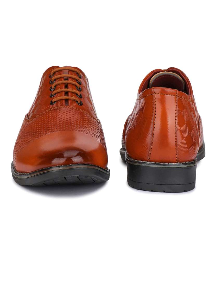 men solid lace-up formal shoes - 21132219 - Standard Image - 3