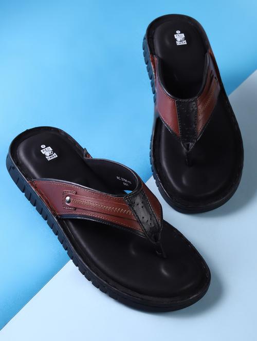 black leather toe separator slippers - 21132948 -  Standard Image - 0