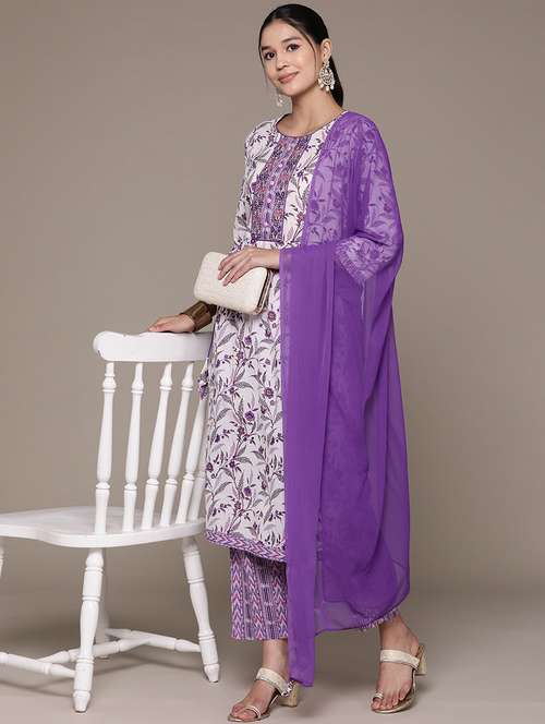 women three quarter sleeve kurta pant with dupatta set - 21136009 -  Standard Image - 0