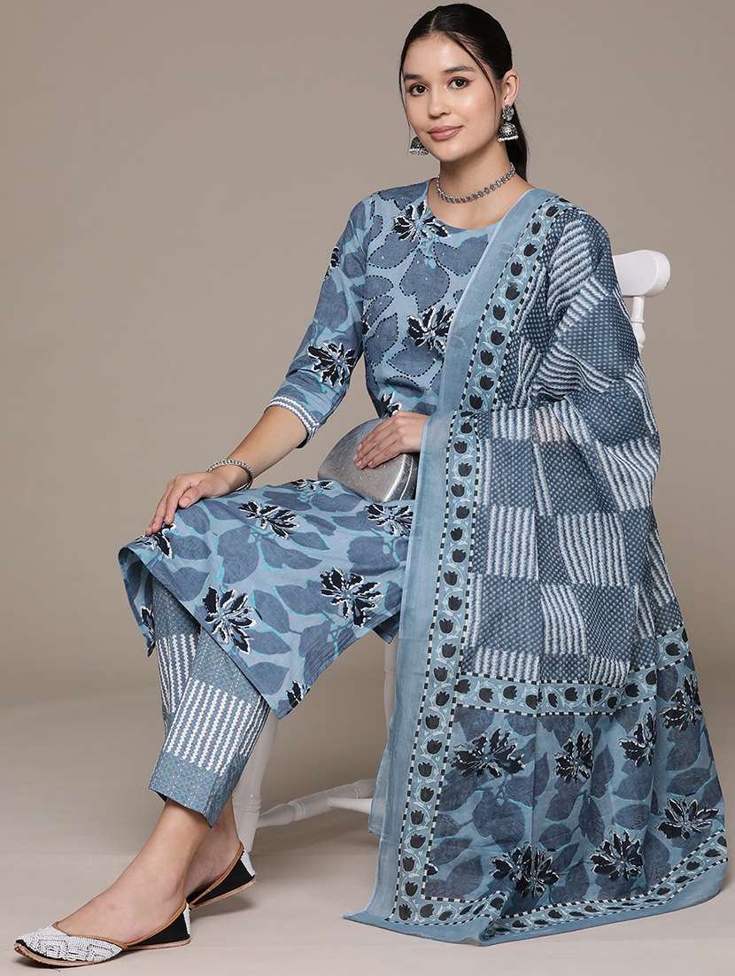 women three quarter sleeve kurta pant with dupatta set - 21136014 -  Standard Image - 3