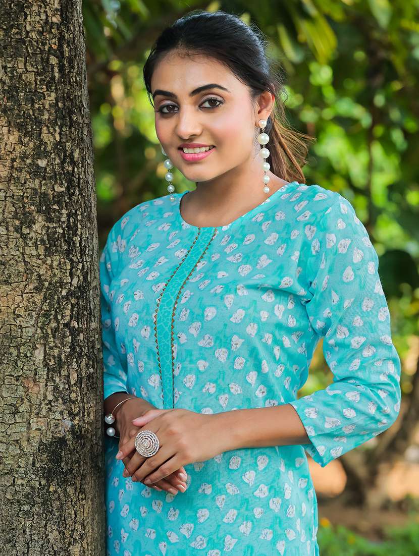 women round neck kurta pant set - 21139133 -  Standard Image - 3