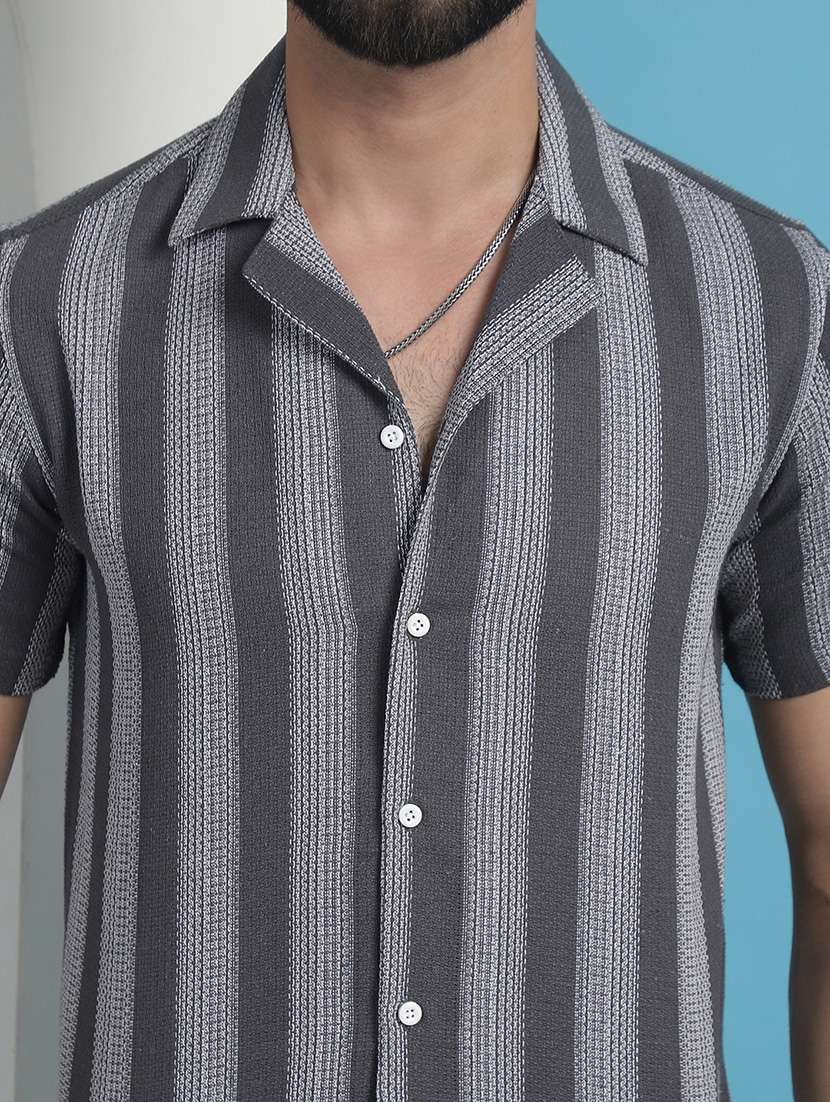 men striped casual shirt - 21139349 -  Standard Image - 5