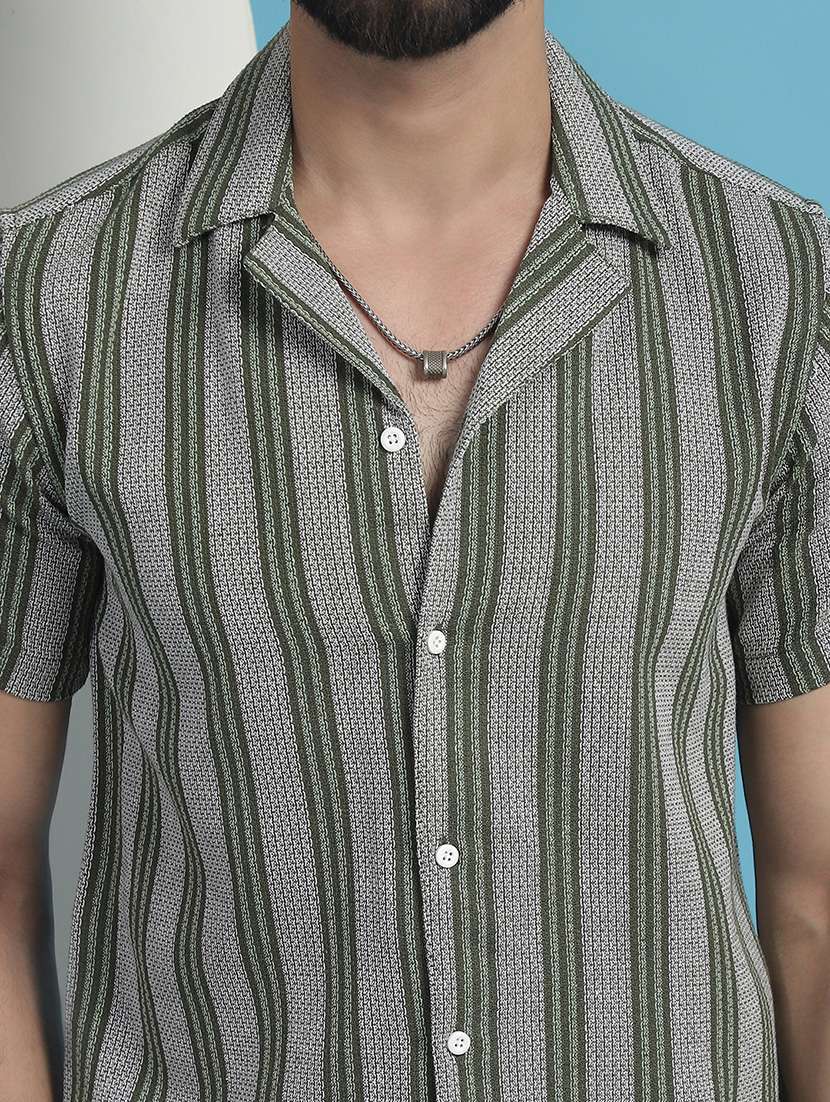 men striped casual shirt - 21139350 -  Standard Image - 5