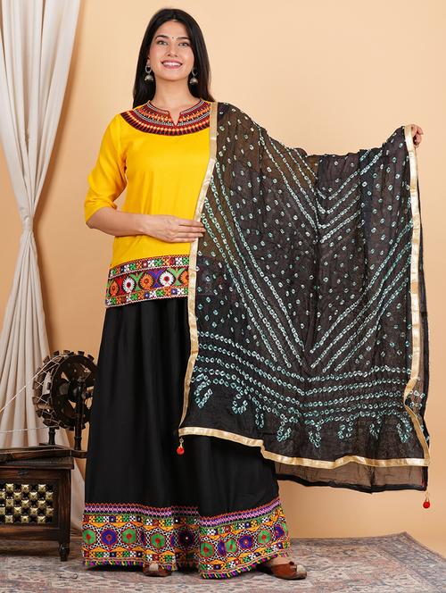 women yellow skirt top set with dupatta - 21143004 -  Standard Image - 0