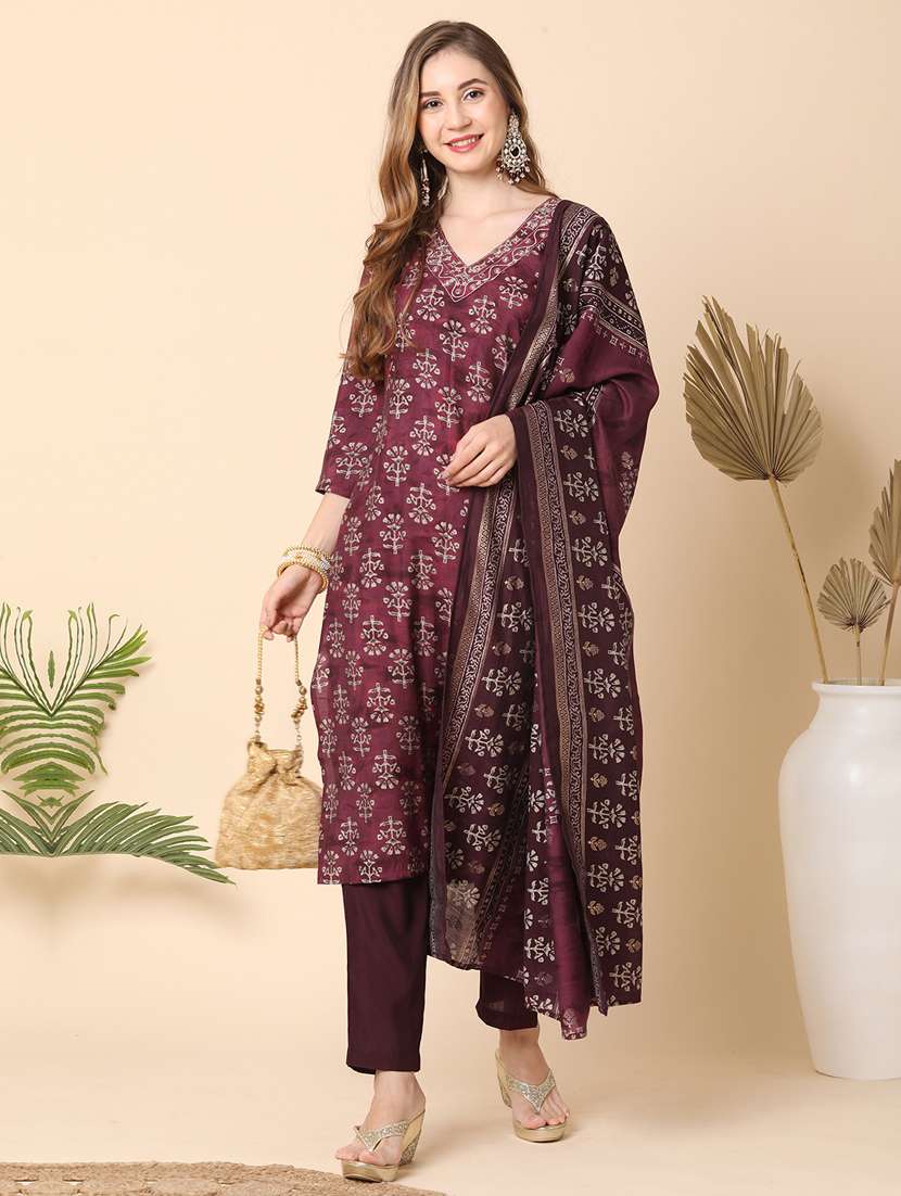 globus women black allover floral printed mandarin collar a-line kurta with narrow pants - 21144988 - Zoom Image - 0