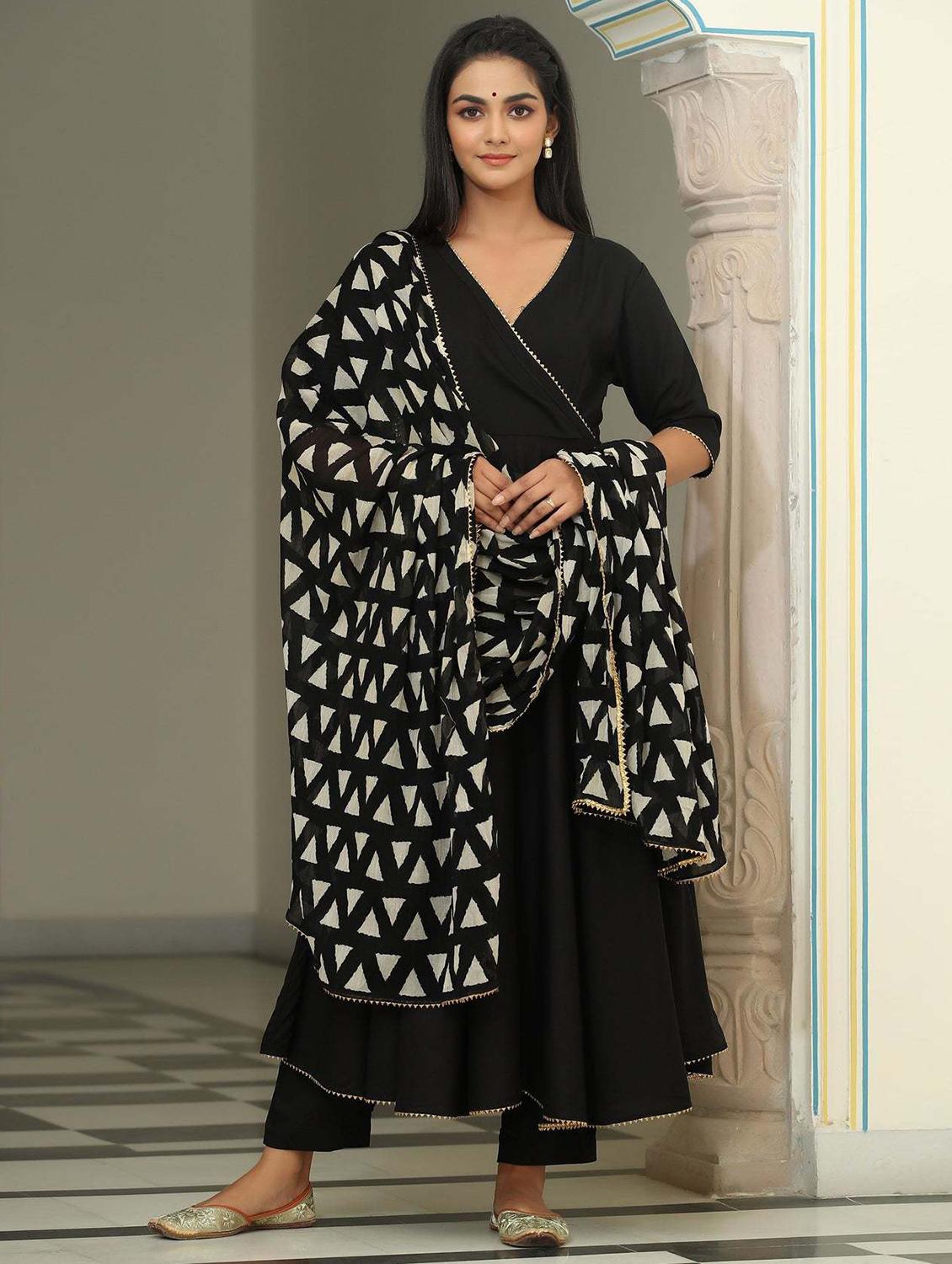 women kurta pant set with dupatta - 21145385 - Zoom Image - 0