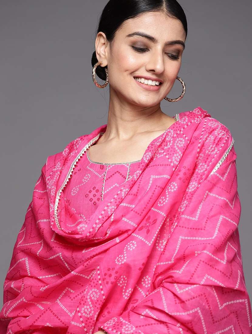 women three quarter sleeve kurta pant with dupatta set - 21145390 - Standard Image - 3