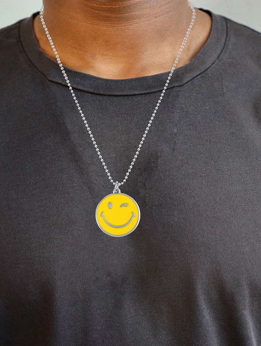 men's yellow metal pendant - 21155924 -  Standard Image - 3