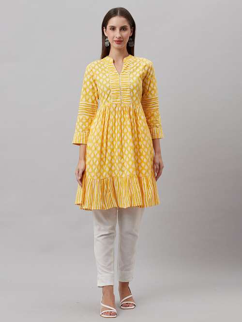 women three quarter sleeve tiered kurta - 21161180 - Standard Image - 0