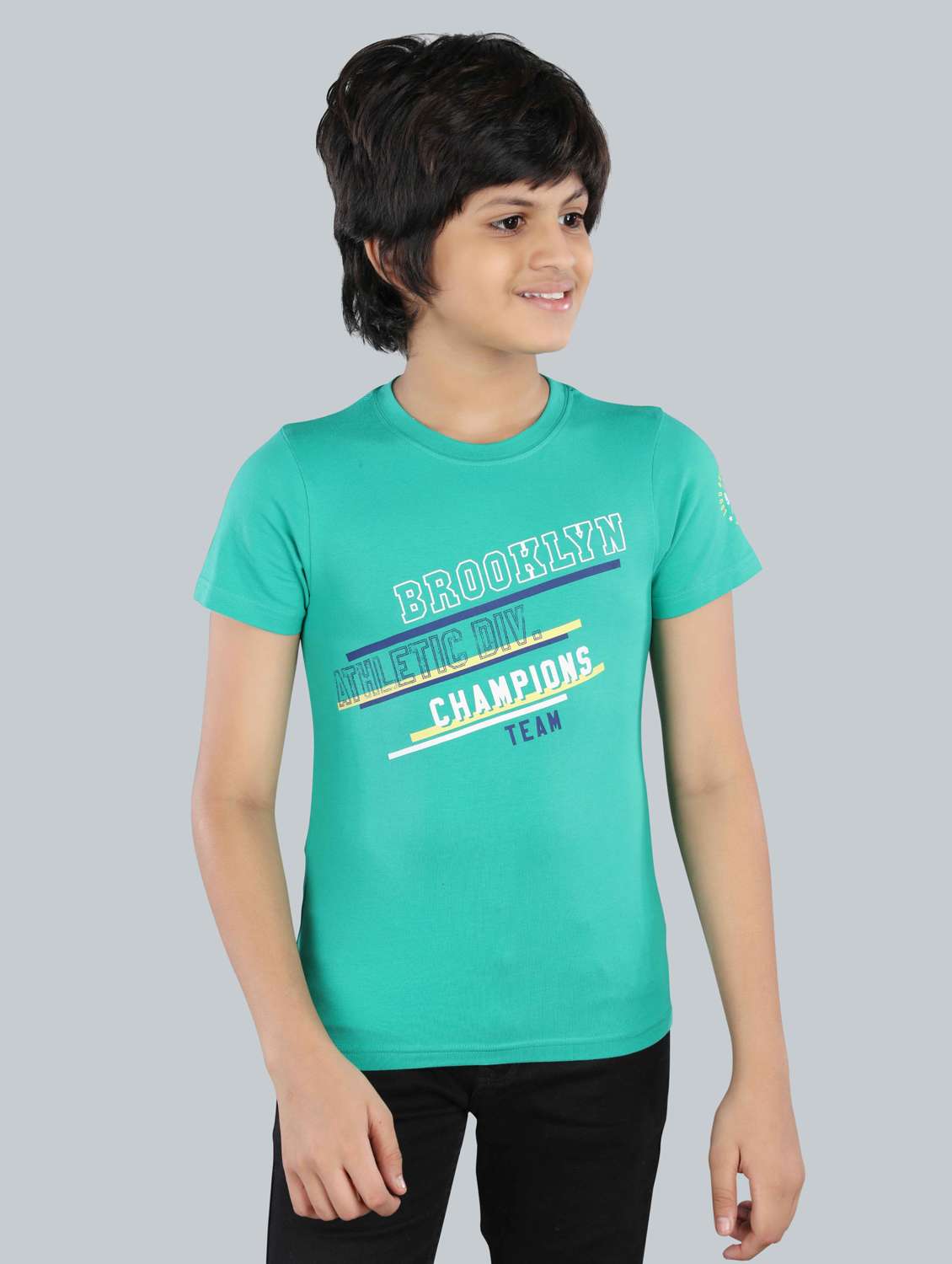 boys round neck typographic printed t-shirt