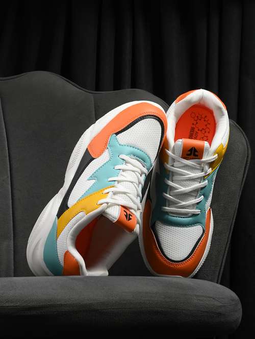Sports Shoes
