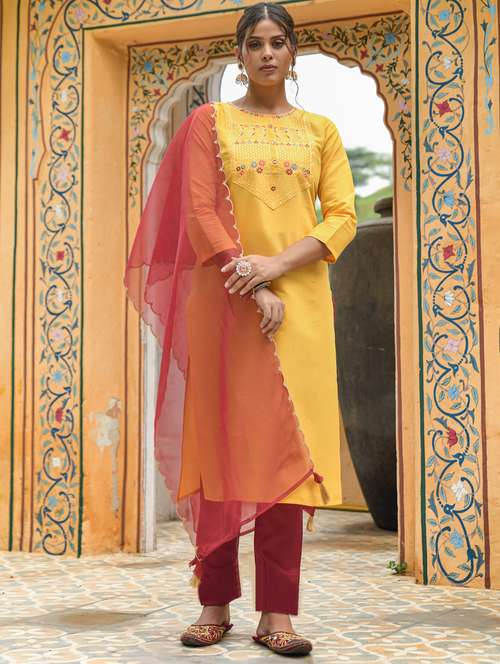 women three quarter sleeve suit set - 21176297 -  Standard Image - 0