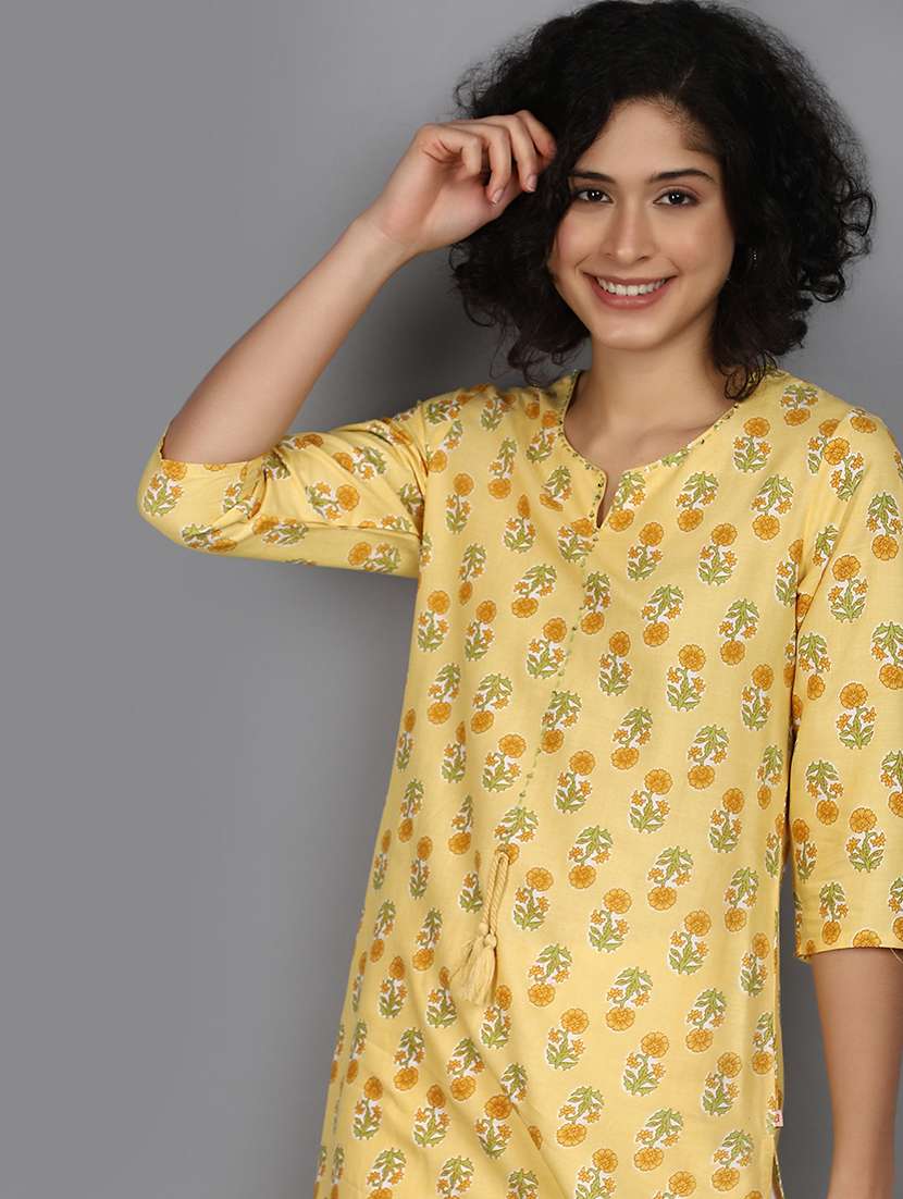 women yellow notch neck straight kurta - 21176510 -  Standard Image - 3