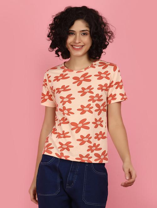 women all over print round neck t-shirt - 21176865 -  Standard Image - 0