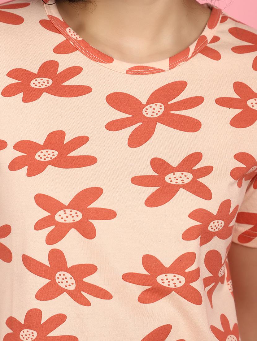 women all over print round neck t-shirt - 21176865 - Standard Image - 5