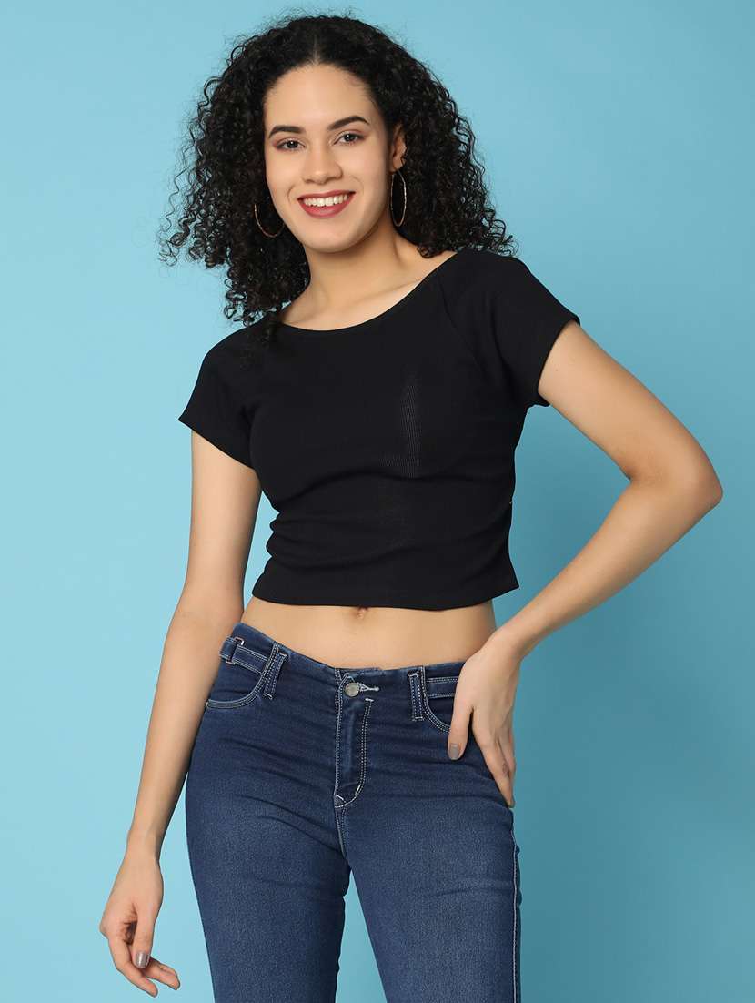 women solid boat neck crop top