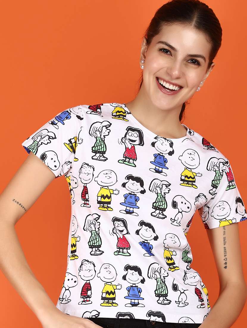 women all over print round neck t-shirt - 21176950 -  Standard Image - 3