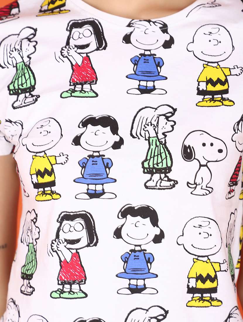 women all over print round neck t-shirt - 21176950 -  Standard Image - 5