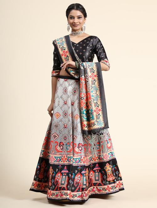 women flared lehenga choli with dupatta - 21178040 -  Standard Image - 0