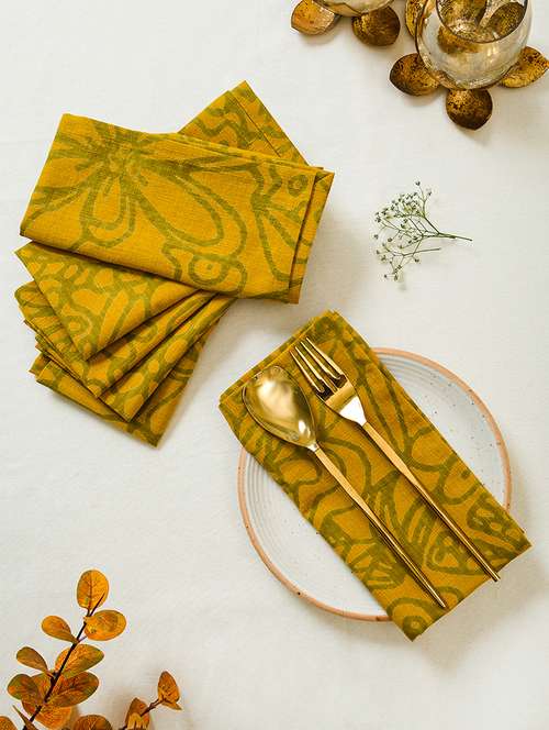 Napkins & Tissues