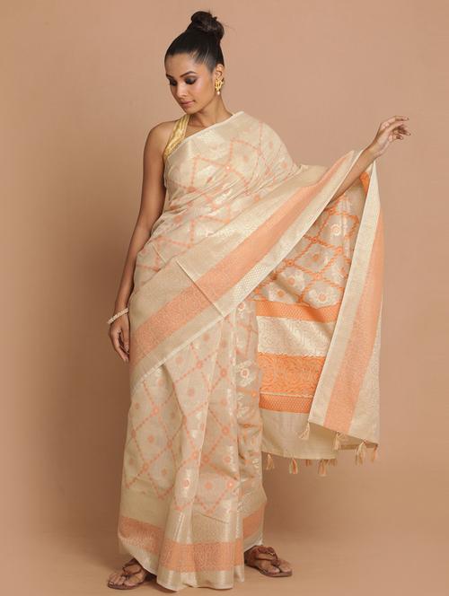 women self design bordered saree with blouse - 21185540 - Standard Image - 0
