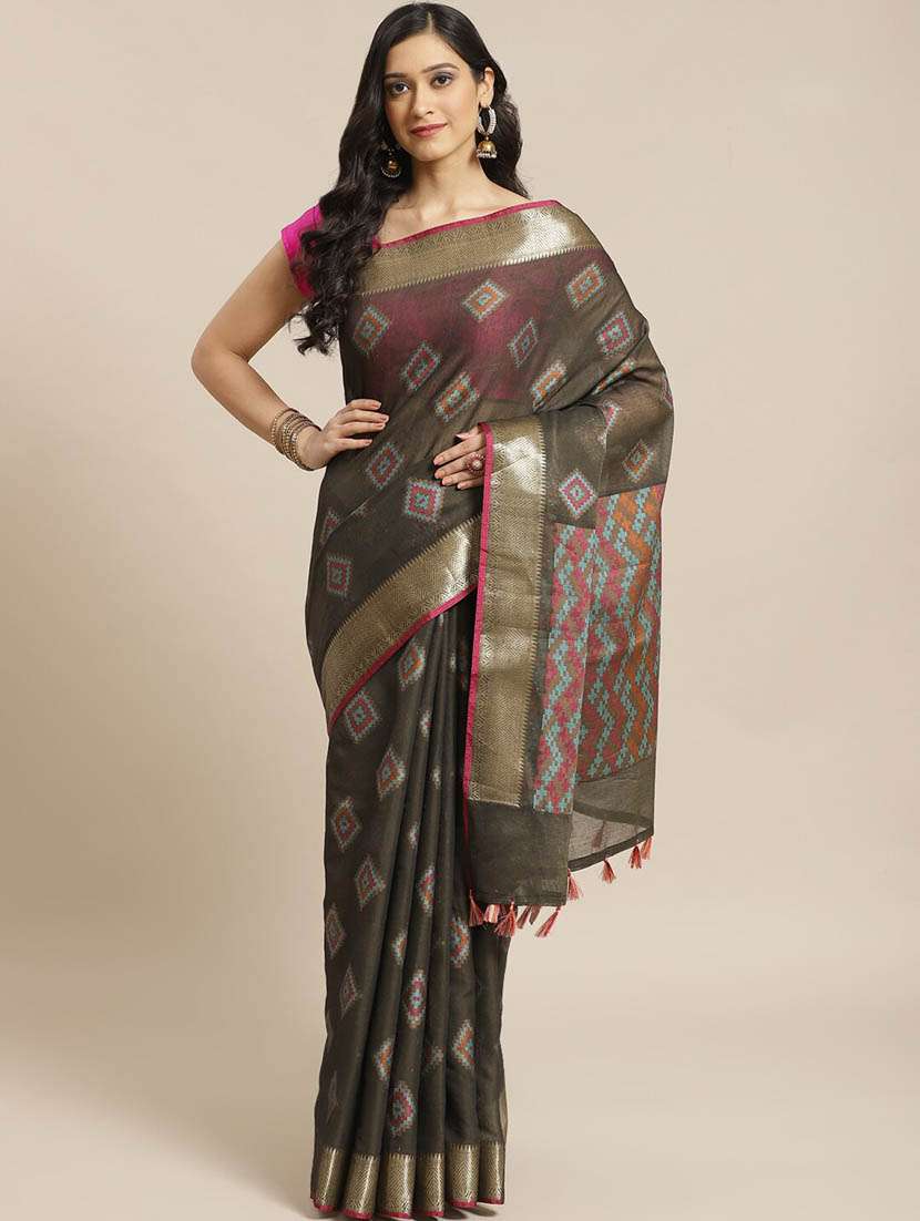 women self design handloom saree with blouse - 21185604 -  Zoom Image - 0