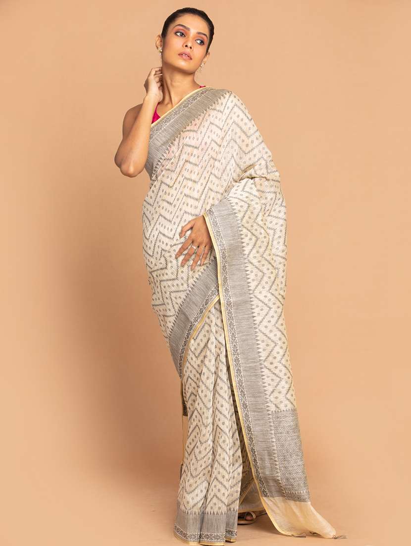 women self design bordered saree with blouse - 21185883 - Zoom Image - 0