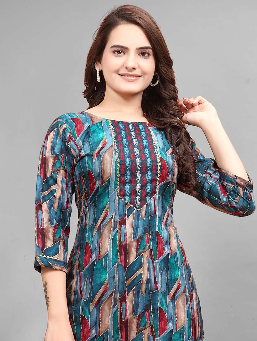 women round neck kurta pant set - 21186109 -  Standard Image - 3