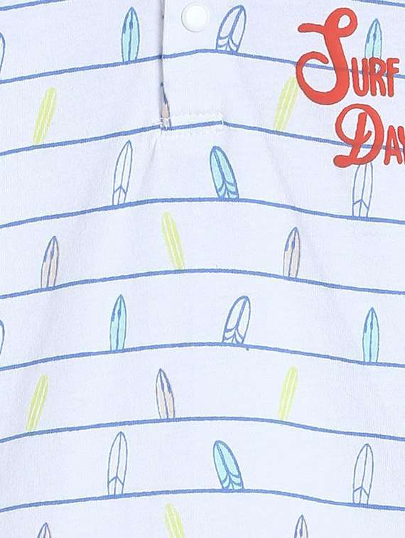 boy's hooded neck printed t-shirt - 21190193 -  Standard Image - 3