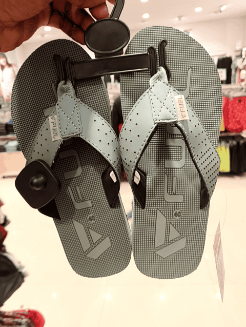green pu (polyurethane) slippers - 21194968 -  Standard Image - 0