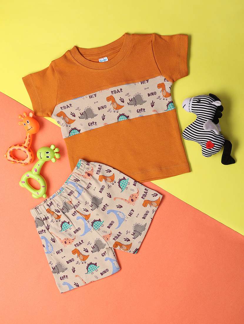 boys printed shorts & t-shirt set 