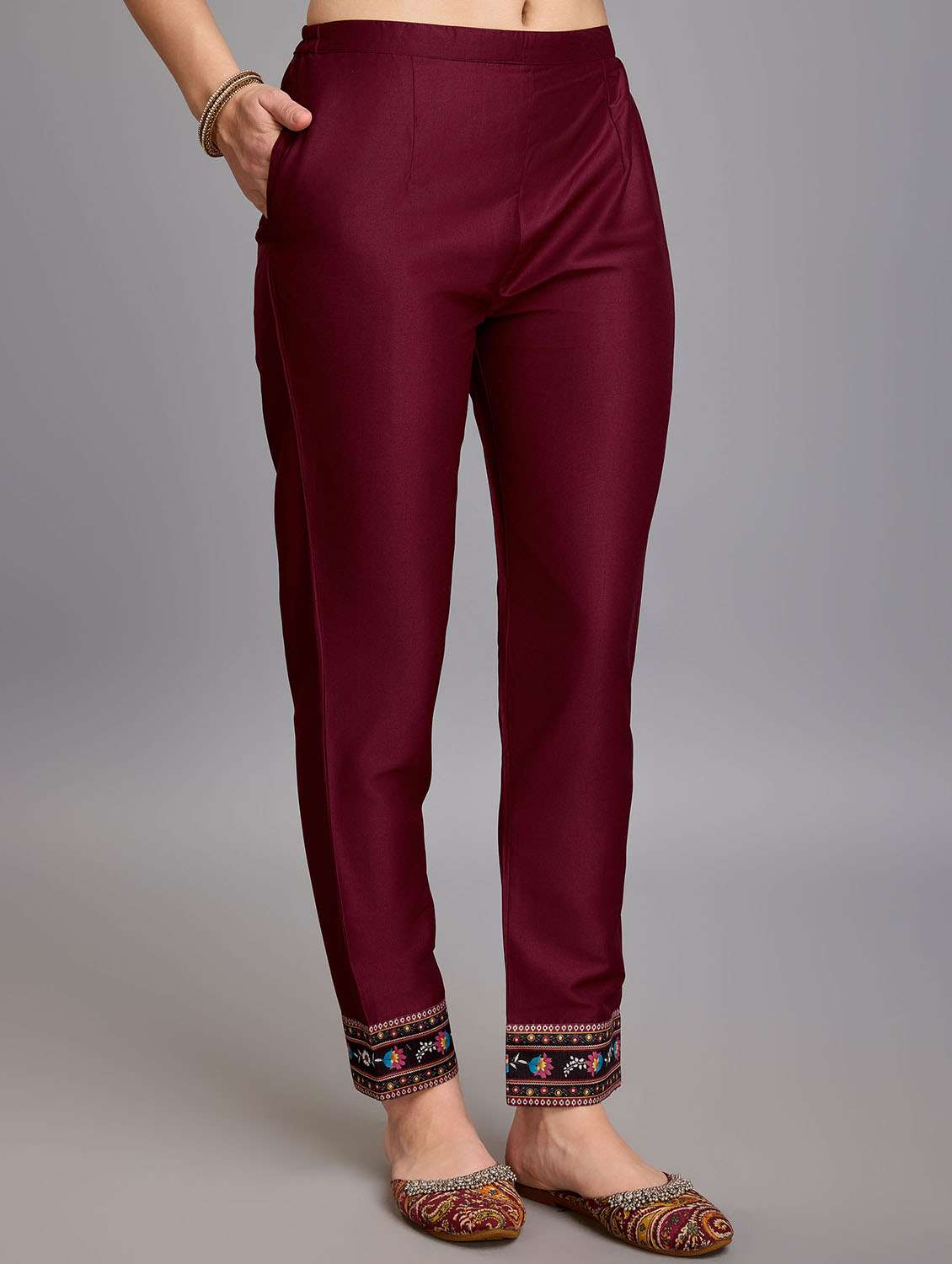women placement print kurta pant set with dupatta - 21219876 - Standard Image - 3