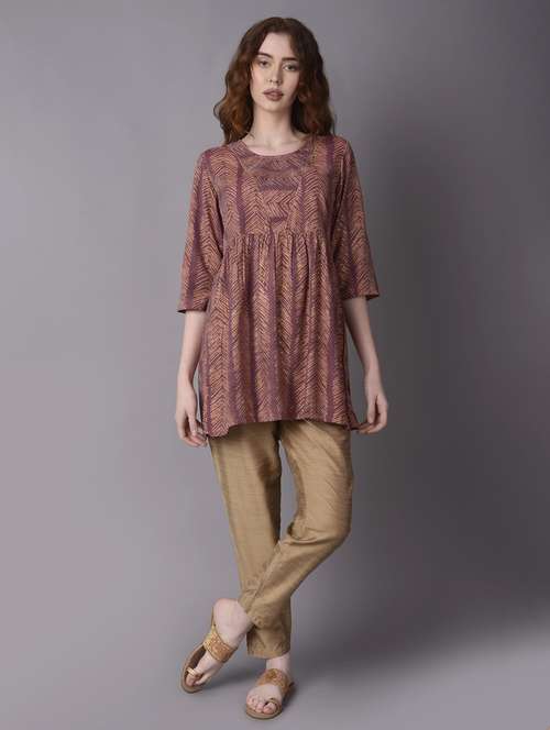 women maroon round neck flared kurti - 21221340 -  Standard Image - 0